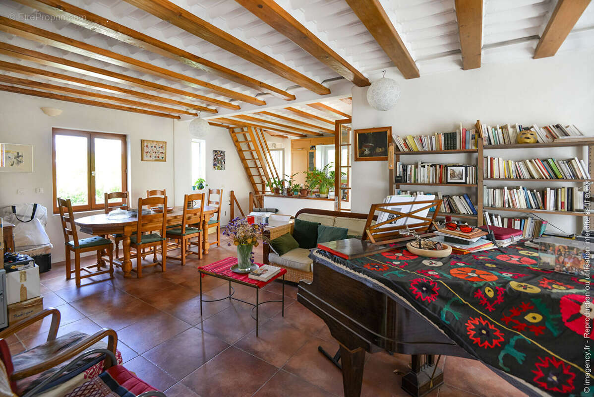 Maison à LA FRETTE-SUR-SEINE