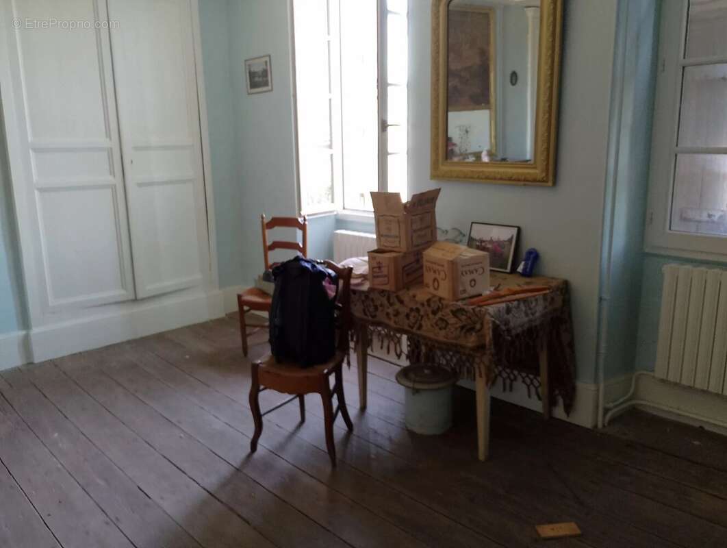 Maison à BAIGNES-SAINTE-RADEGONDE