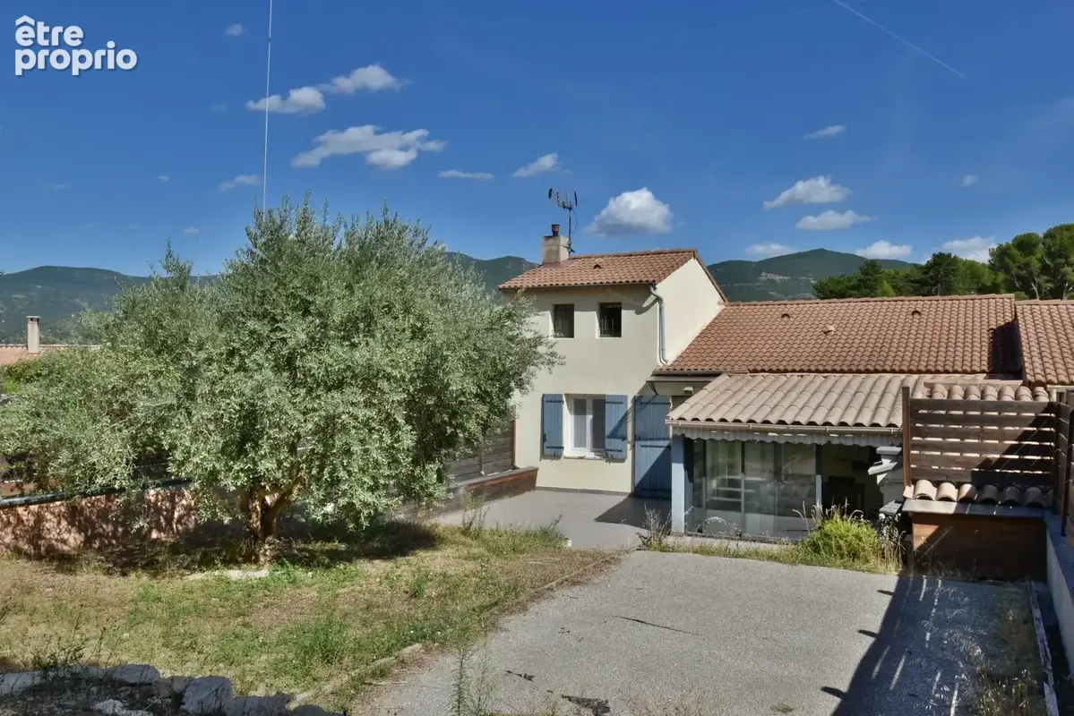Maison rénovée de 100 m² avec double garage, jardin, terrasses - photo 14