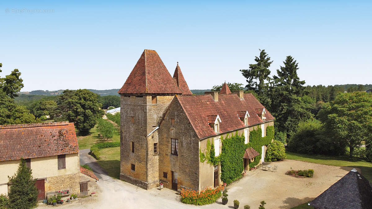 Demeure de prestige Marcillac Saint Quentin 16 pièce(s) 512 m2 - photo 3