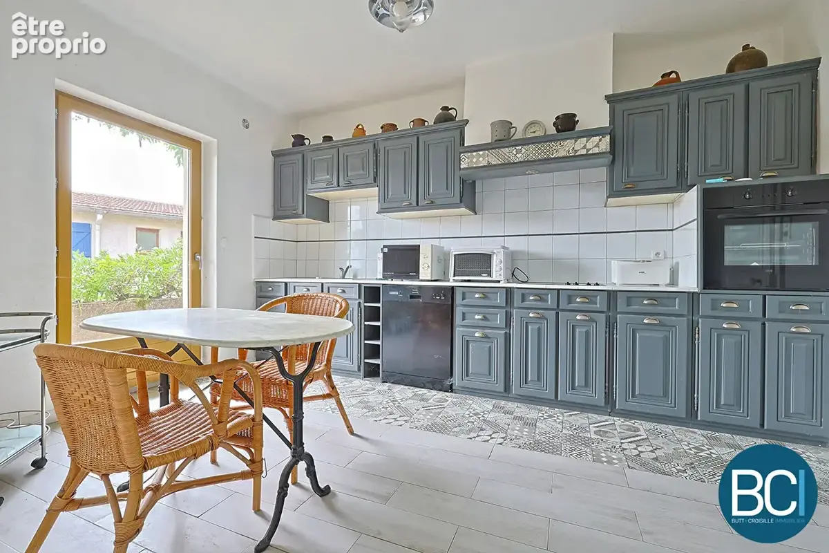 LAY-SAINT-CHRISTOPHE - Maison 7 pièces - 201m² - photo 7