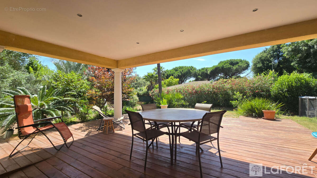 Maison à FREJUS