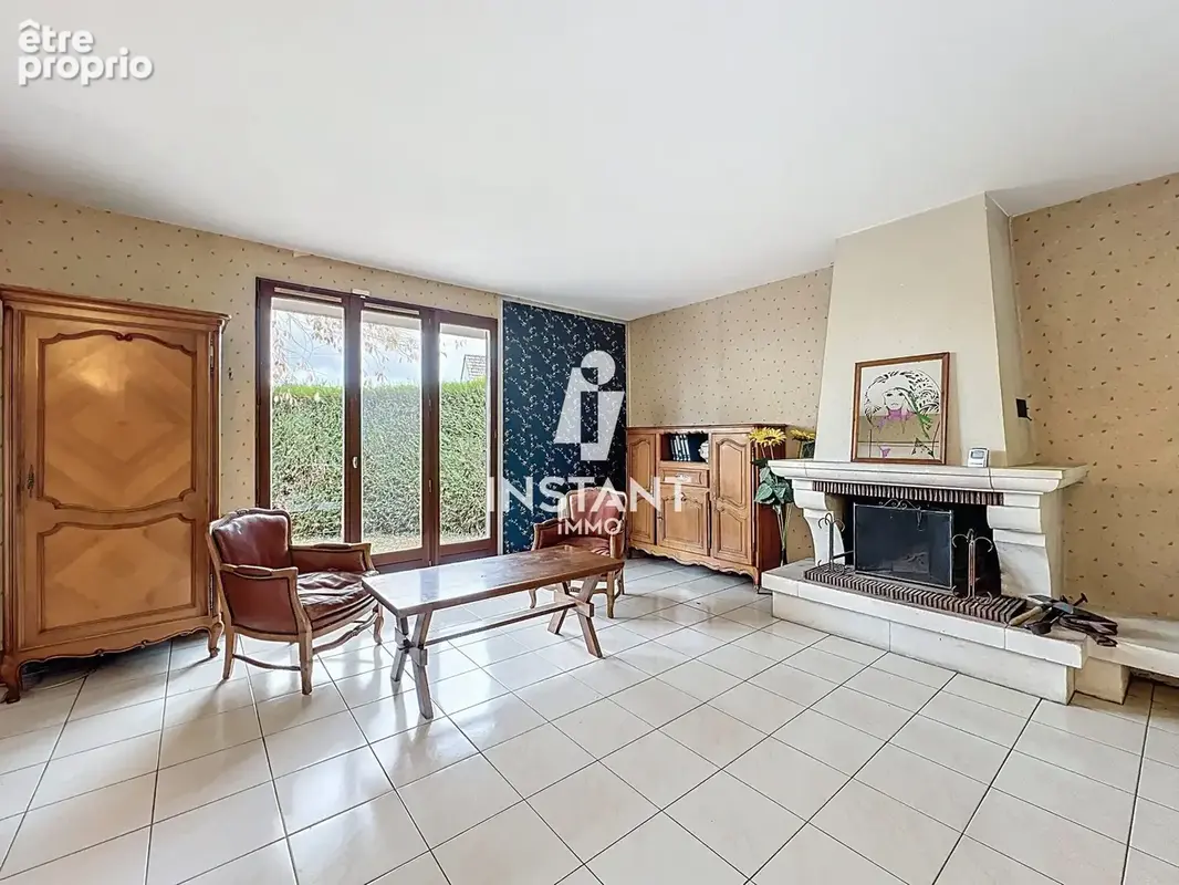 Maison 130 m² à Linas  - photo 4