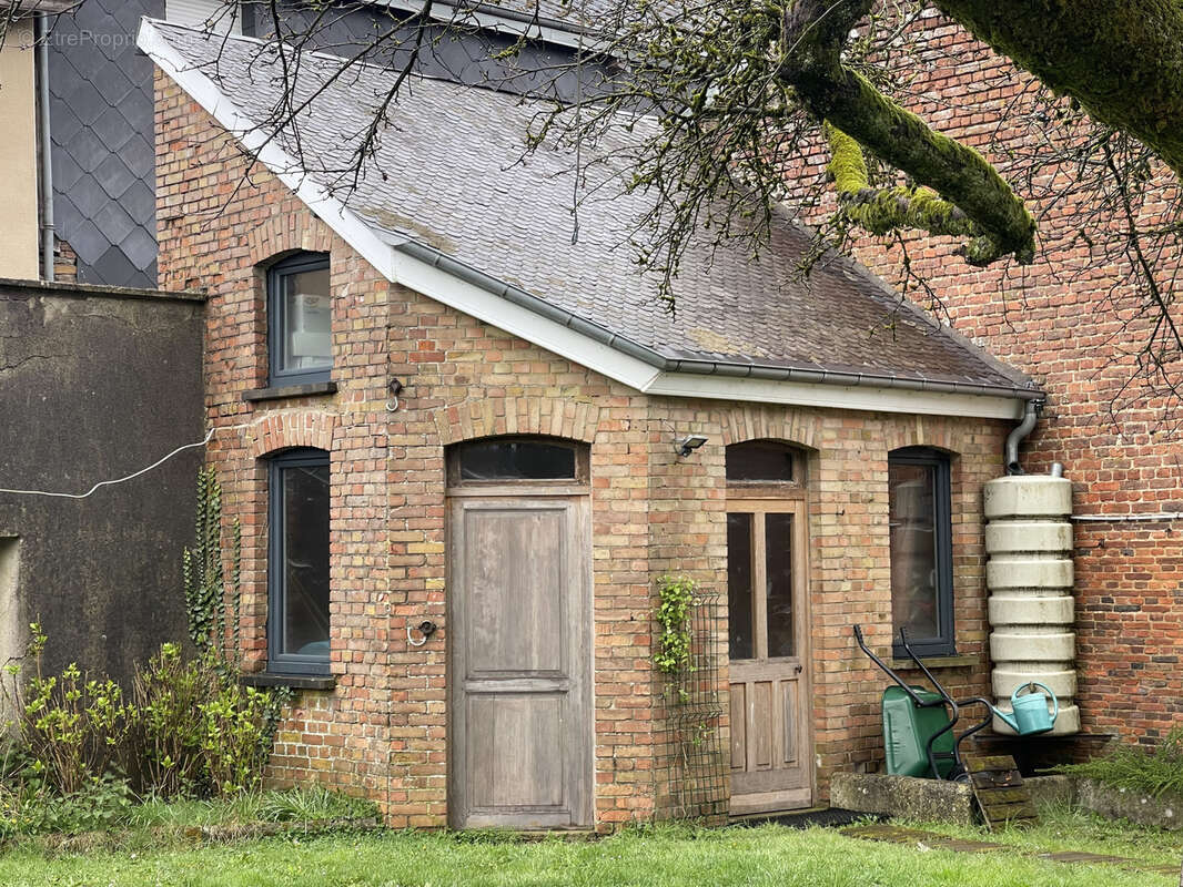 Maison à MAUBERT-FONTAINE