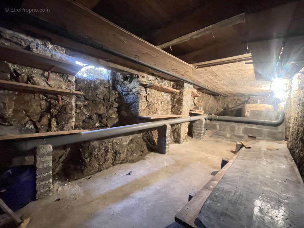 Maison à SAINT-PRIVAT