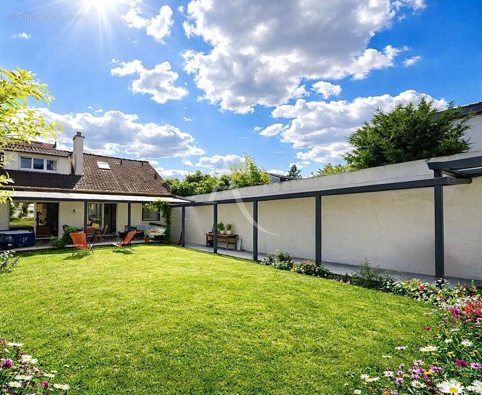 Maison à FONTENAY-SOUS-BOIS