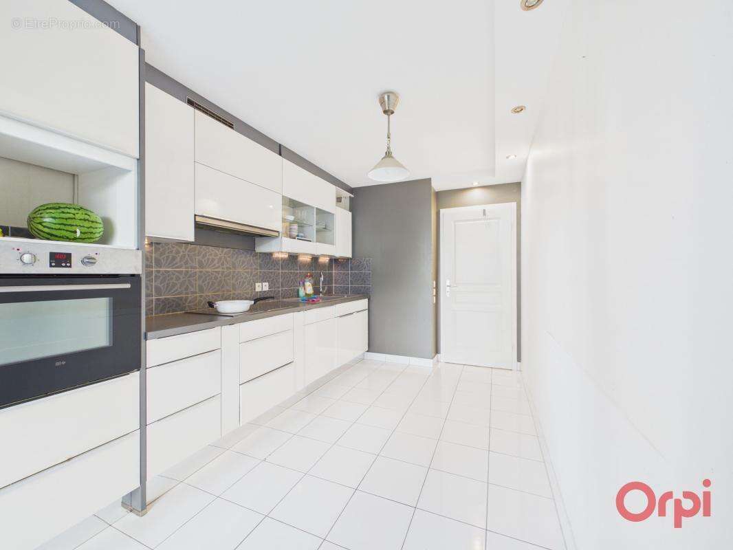 Appartement À Vendre - photo 11