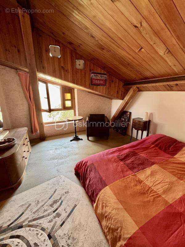 Au cœur de Porcelette  Maison de Village Atypique 260 m², 13 pièces, 7 Chambres, Garage, Terrain de 14 ares - photo 27