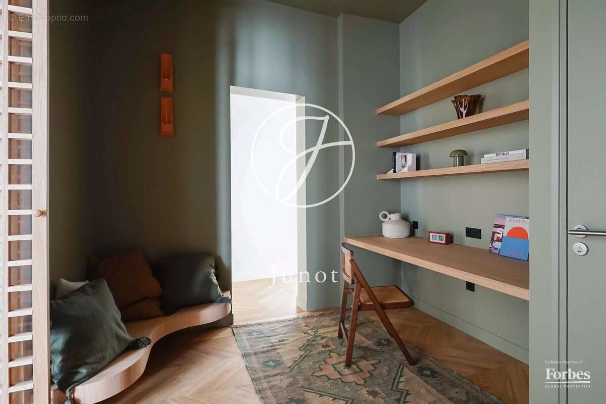 Appartement à PARIS-9E