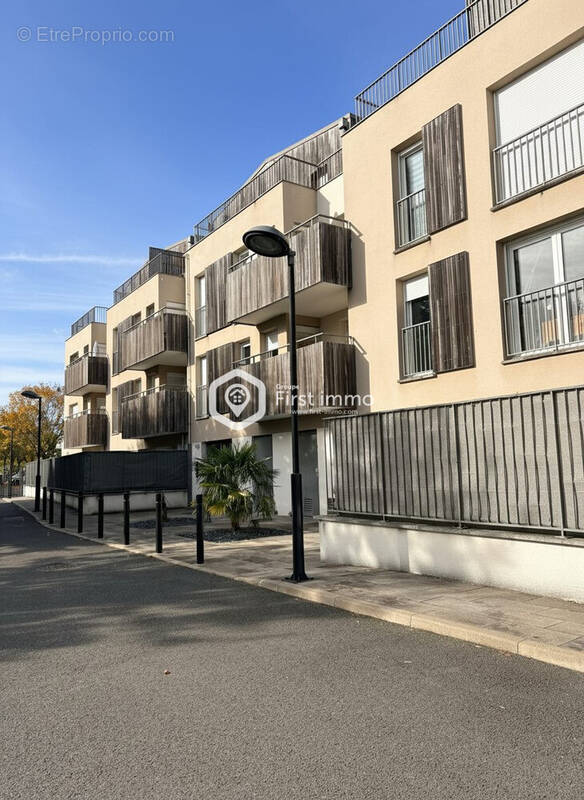 Appartement à POMPONNE