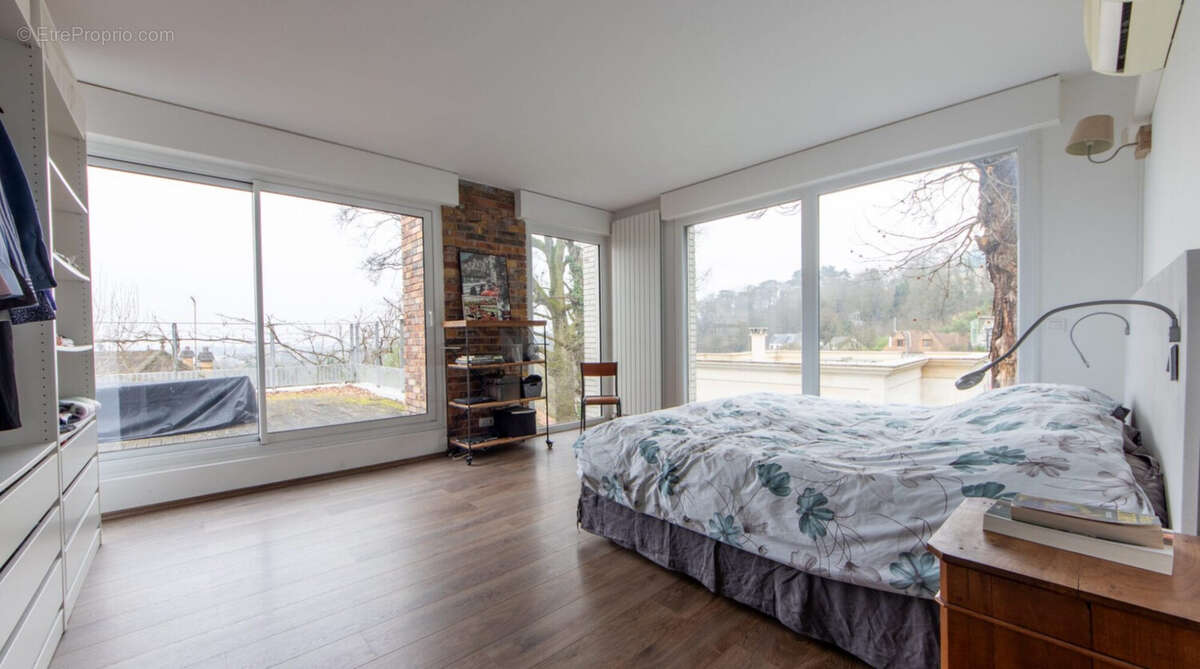 Maison à LE PLESSIS-ROBINSON