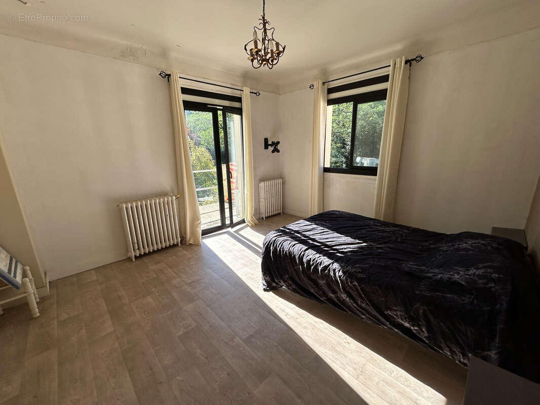 Maison à CHAMPCEVINEL