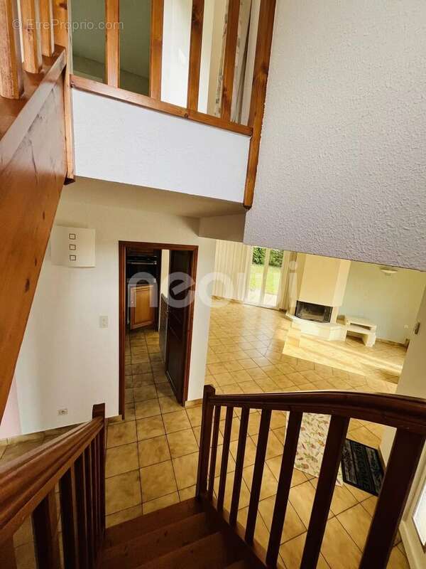 Maison à CHARBONNIERES-LES-VIEILLES