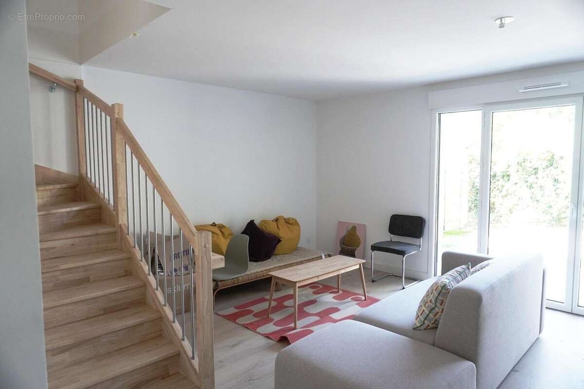 Maison à VILLENAVE-D'ORNON