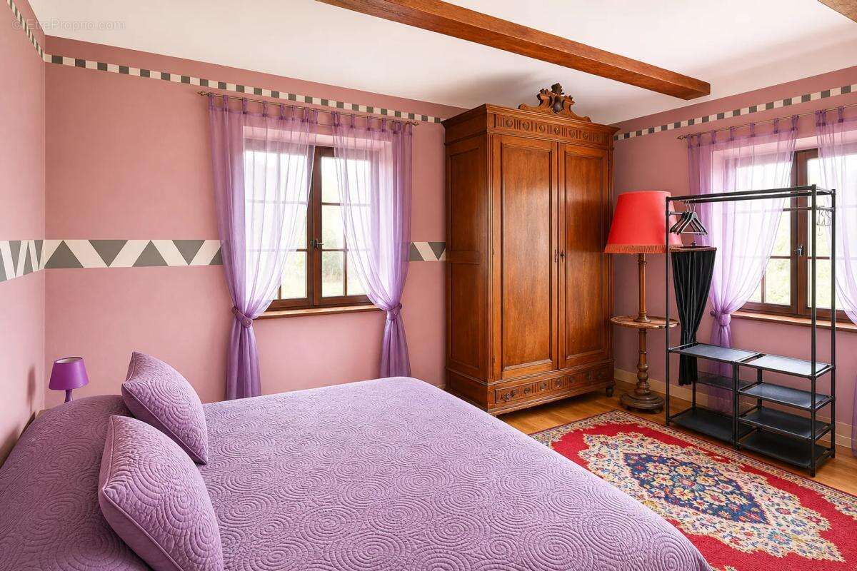 Maison de 10 pièces de 197 m² à Saint-Florent-sur-Auzonnet - photo 6