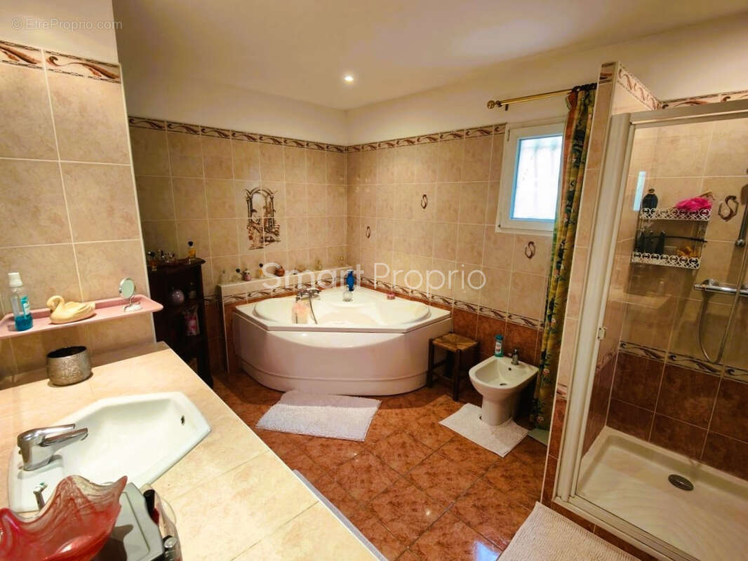 Villa de plain pied avec piscine - photo 13