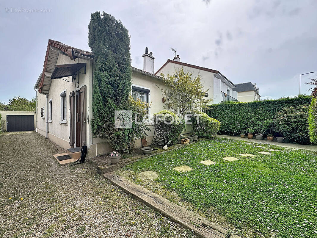 Maison à BONNEUIL-SUR-MARNE