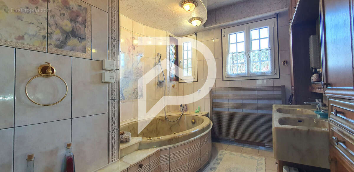 Maison à VILLELONGUE-DELS-MONTS