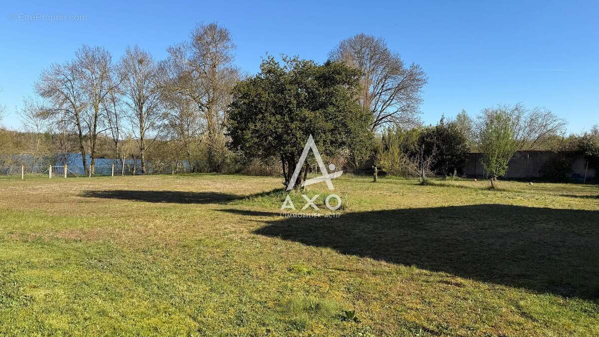 Terrain à CEPOY