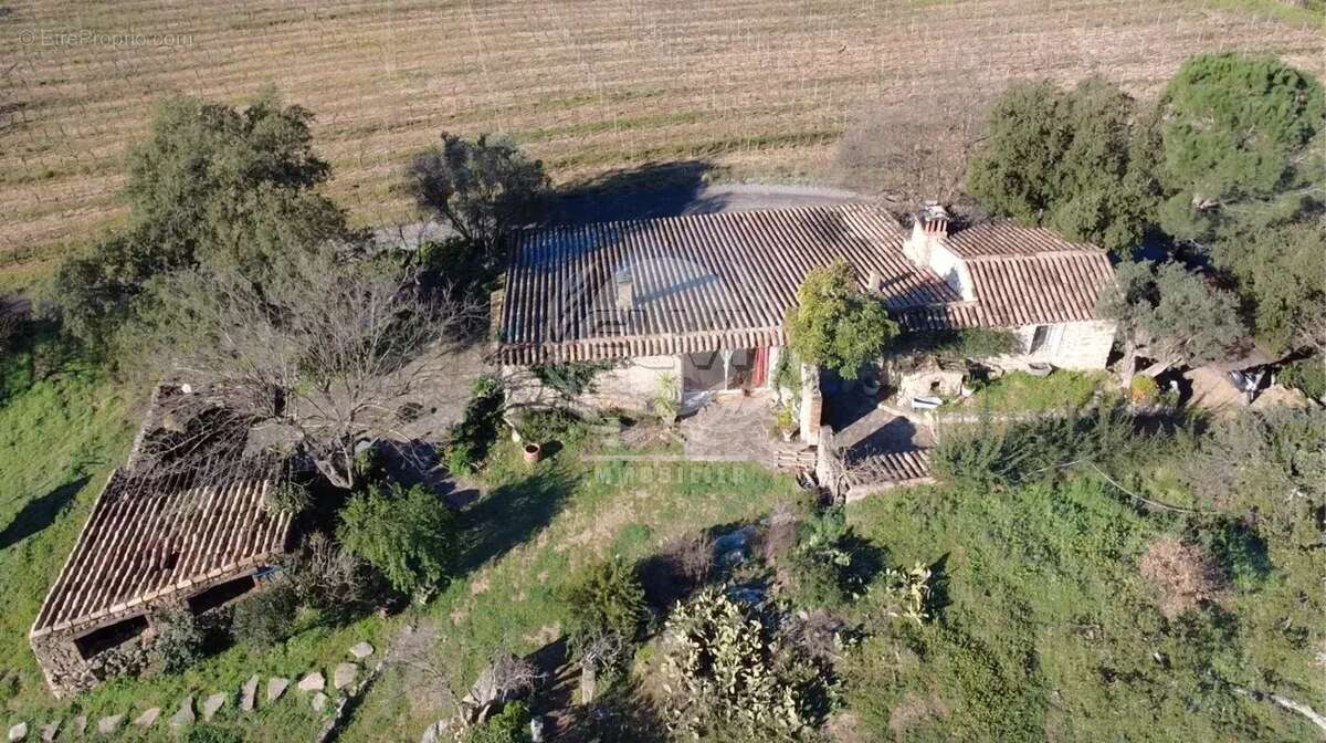 Maison à PLAN-DE-LA-TOUR