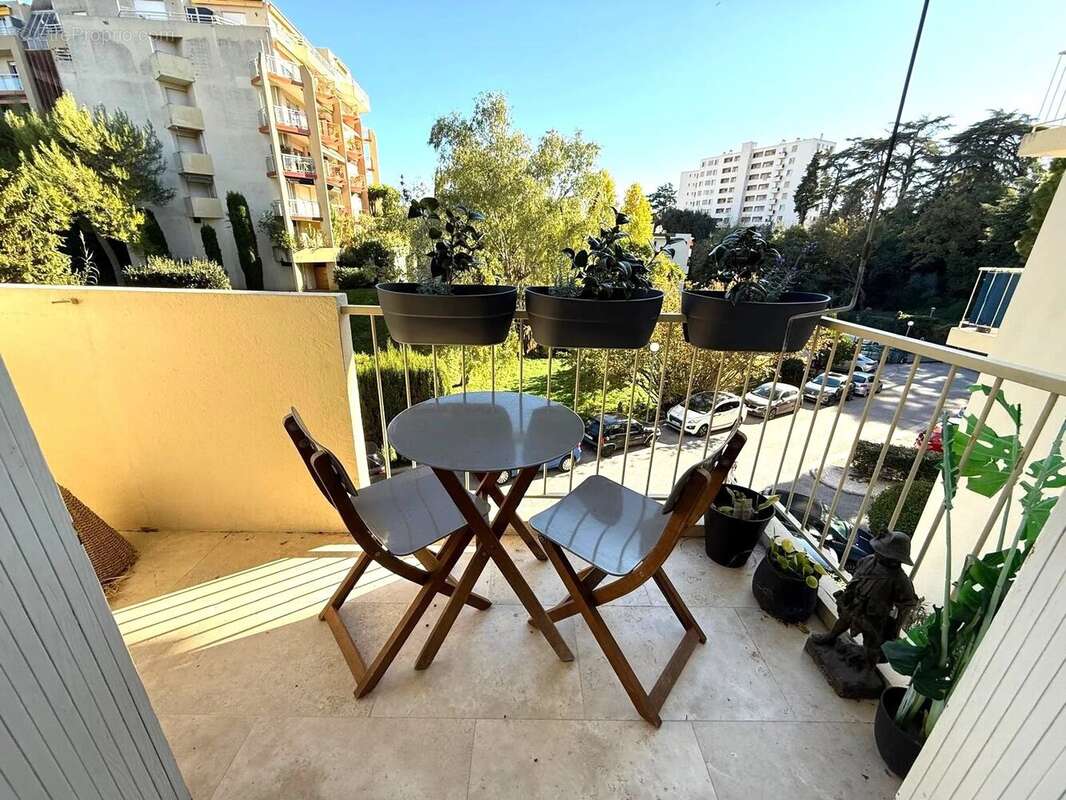 NICE-SAINT-MARGUERITE, 3 pièces de 58 m² avec balcon et cave - photo 2