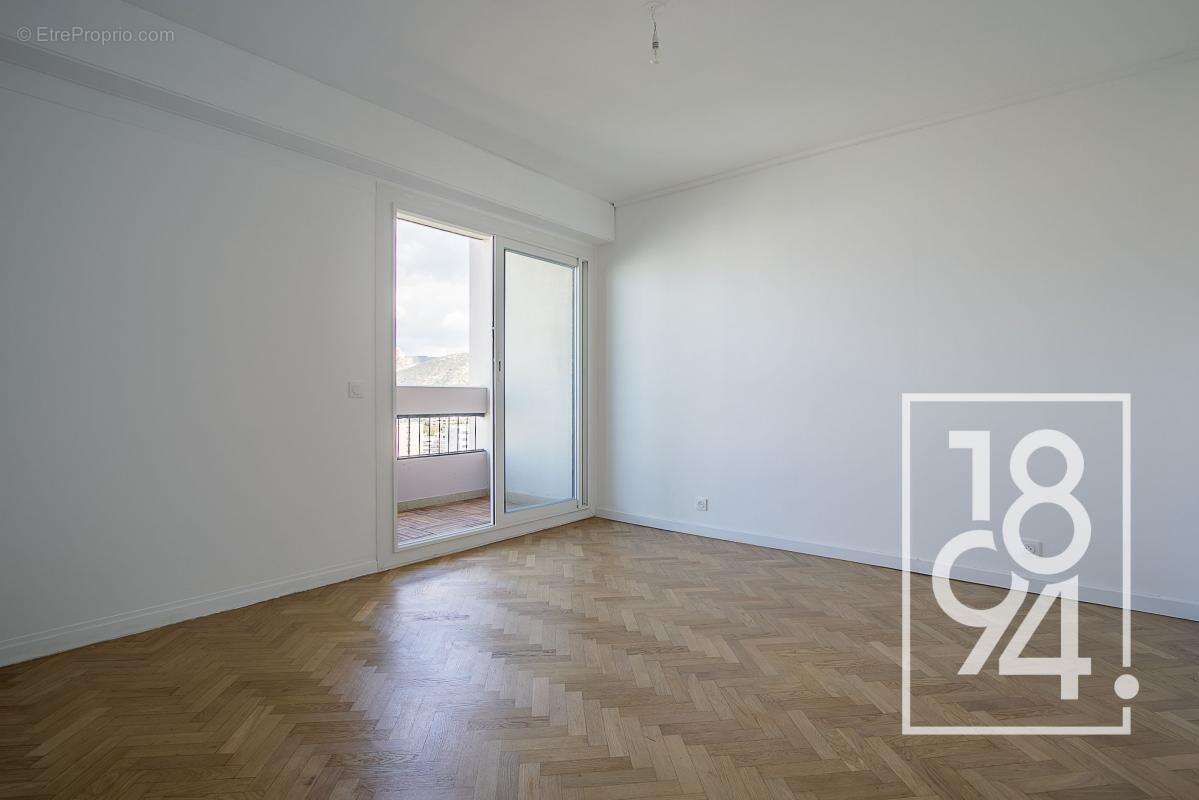 Appartement à MARSEILLE-9E
