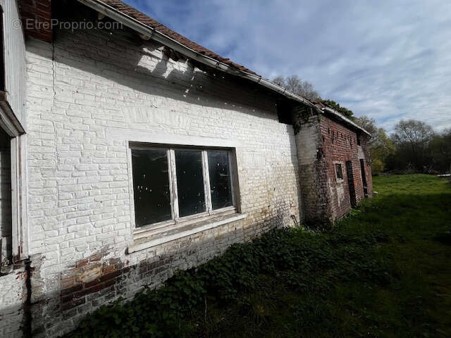 Maison à MAULDE