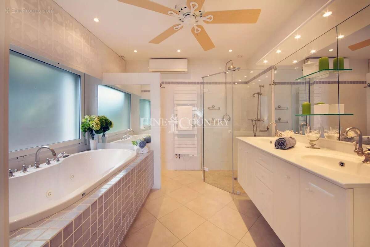 Maison à THEOULE-SUR-MER