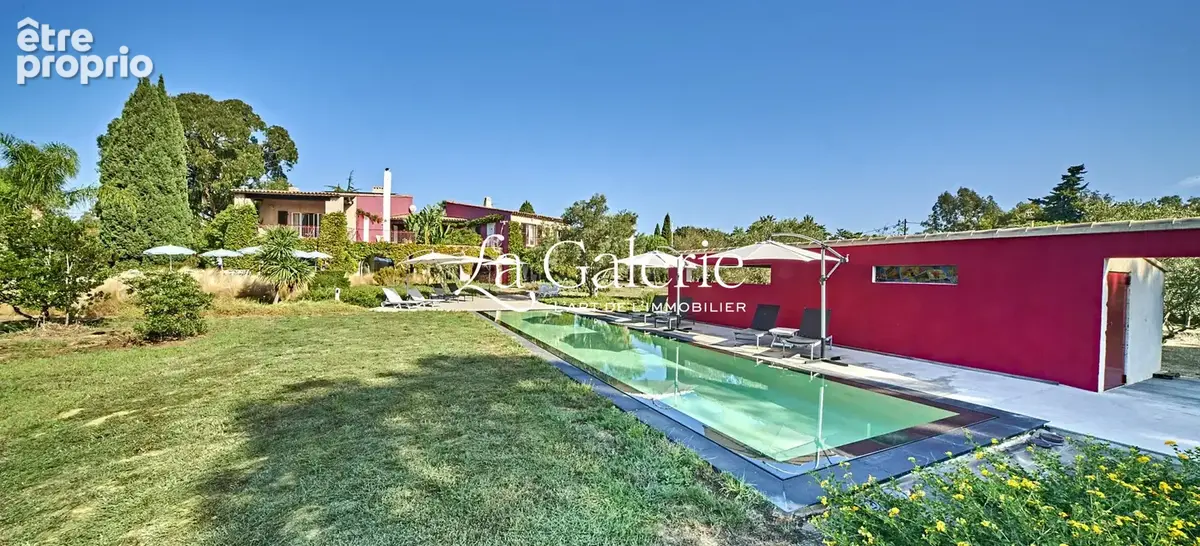 Maison 13 pièces 430 m² à vendre à La Londe-Les-Maures (83250) - photo 2