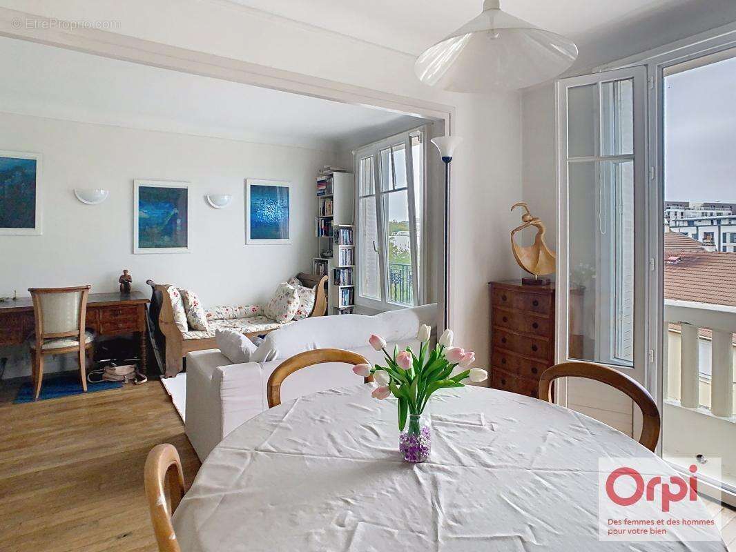 Appartement à ISSY-LES-MOULINEAUX