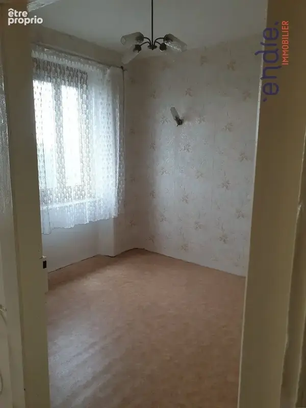 Appartement 4 pièces (76 m²) en vente à COMMENTRY - photo 7