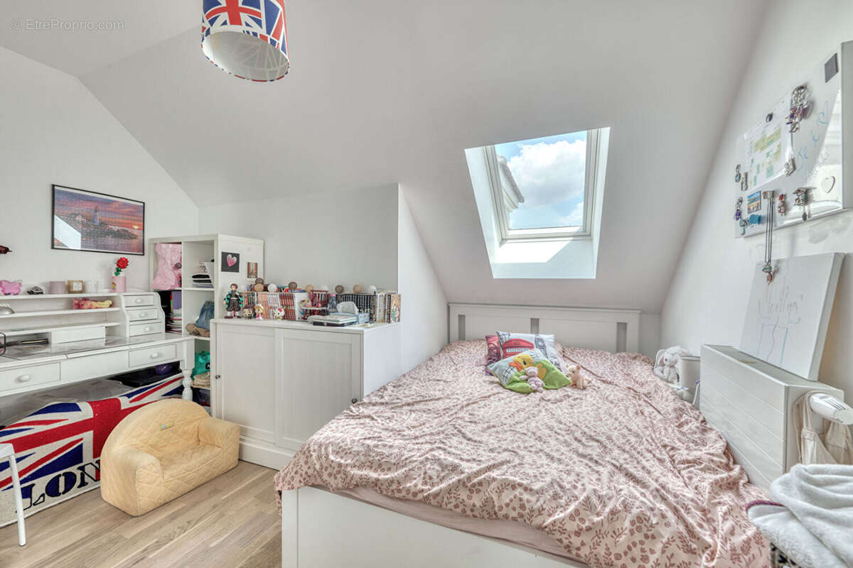 Appartement à LE PERREUX-SUR-MARNE