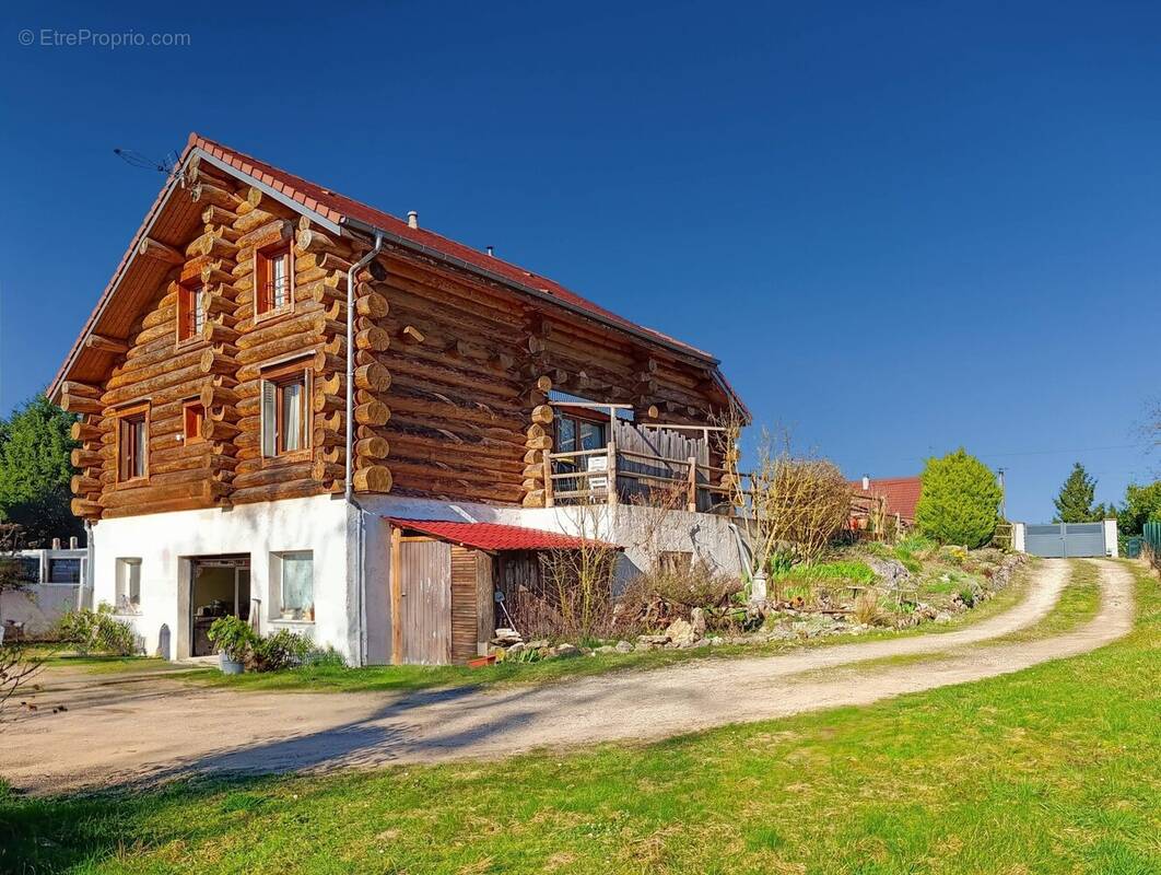 Maison à MONT-PRES-CHAMBORD