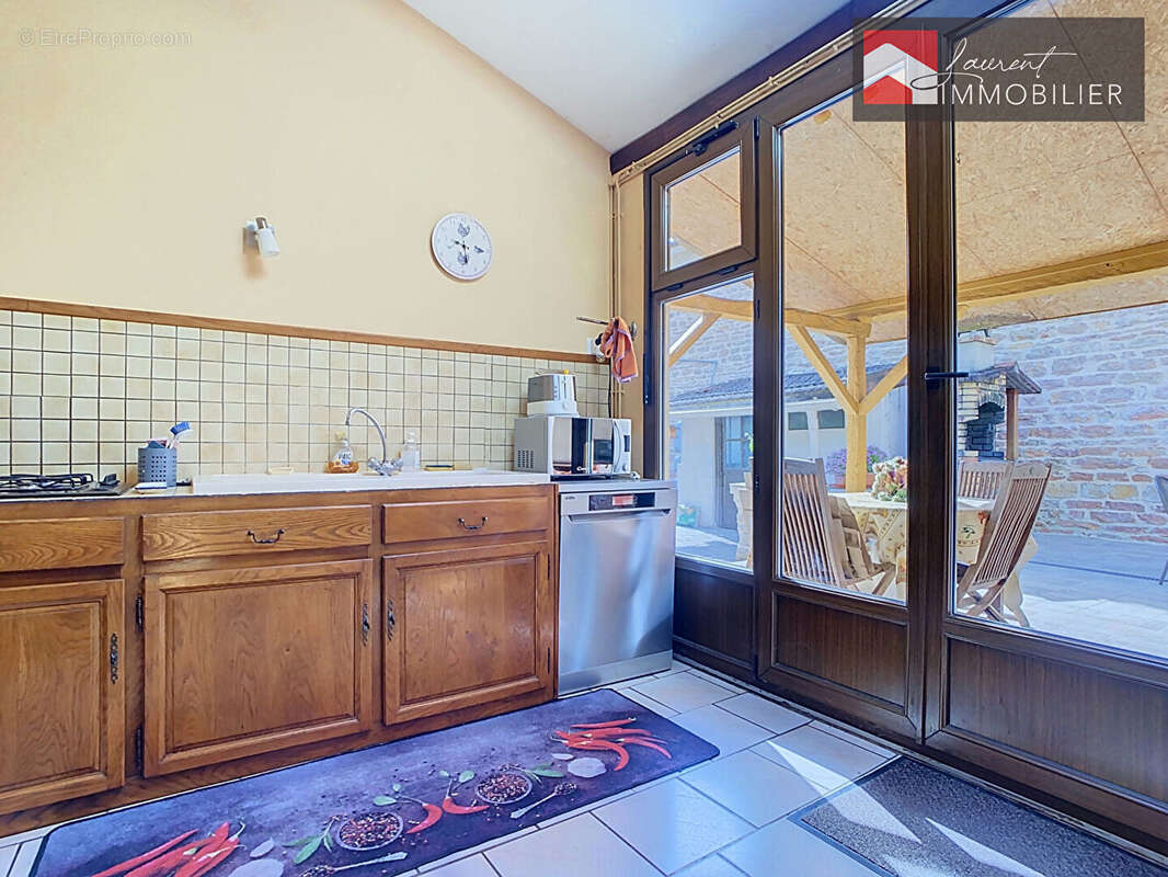 Maison familiale de 144 m² avec terrasse et jardin, Tournus - photo 5