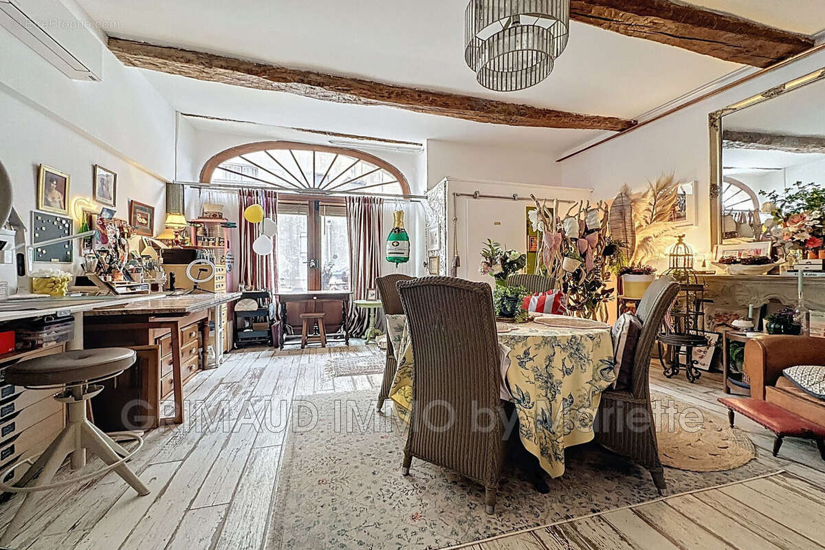 Maison à LA GARDE-FREINET