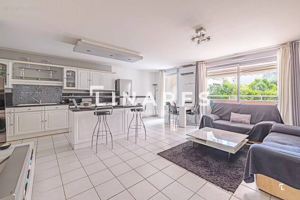 Appartement à MARSEILLE-9E