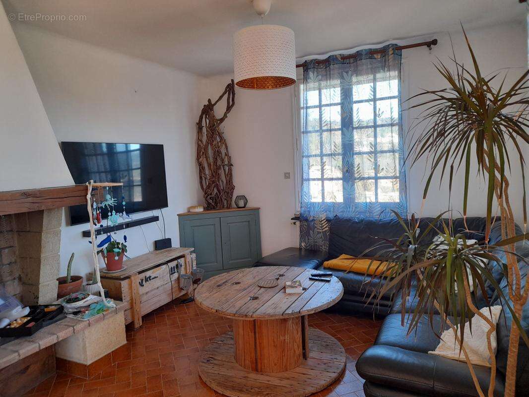 Maison à GREOUX-LES-BAINS