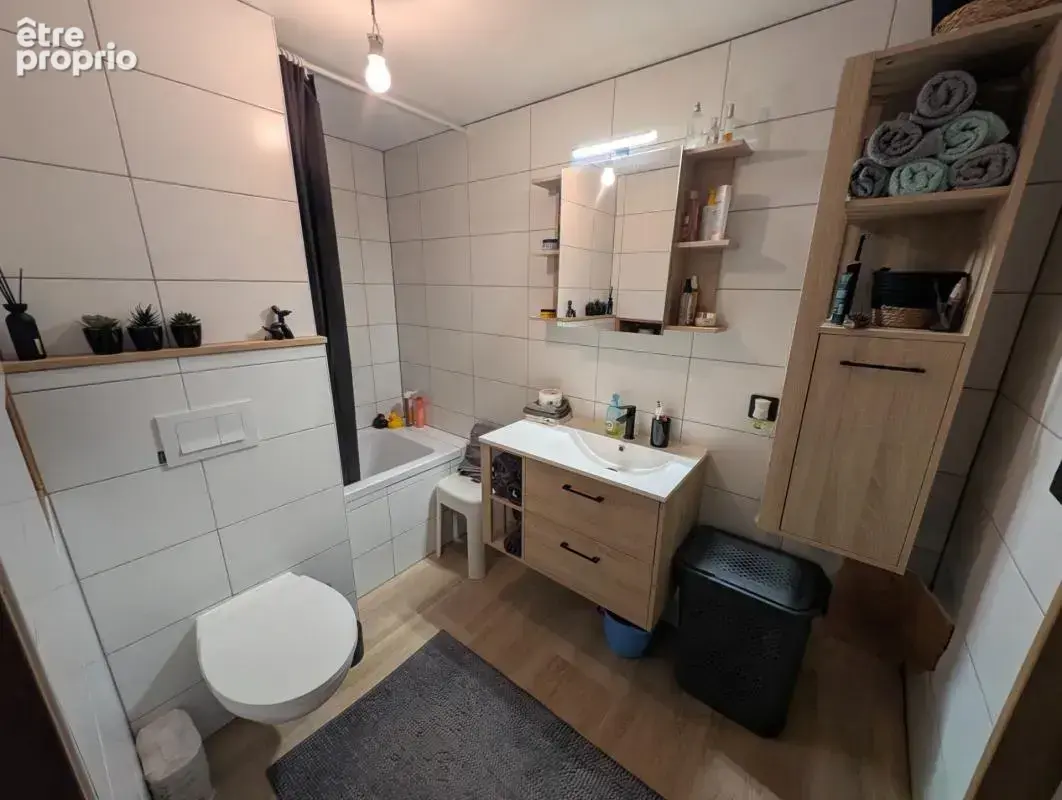 À vendre – maison de campagne avec plus de 5 000 m² de terrain, enclos pour animaux et bâtiment annexe - photo 5