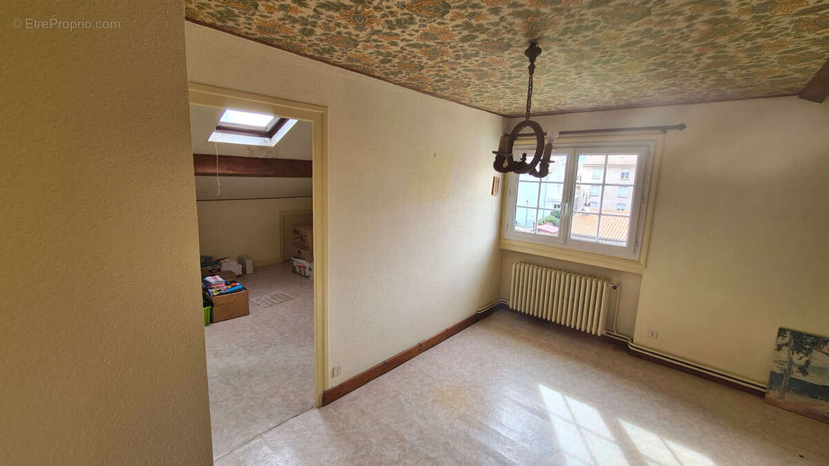 Maison à LA TALAUDIERE