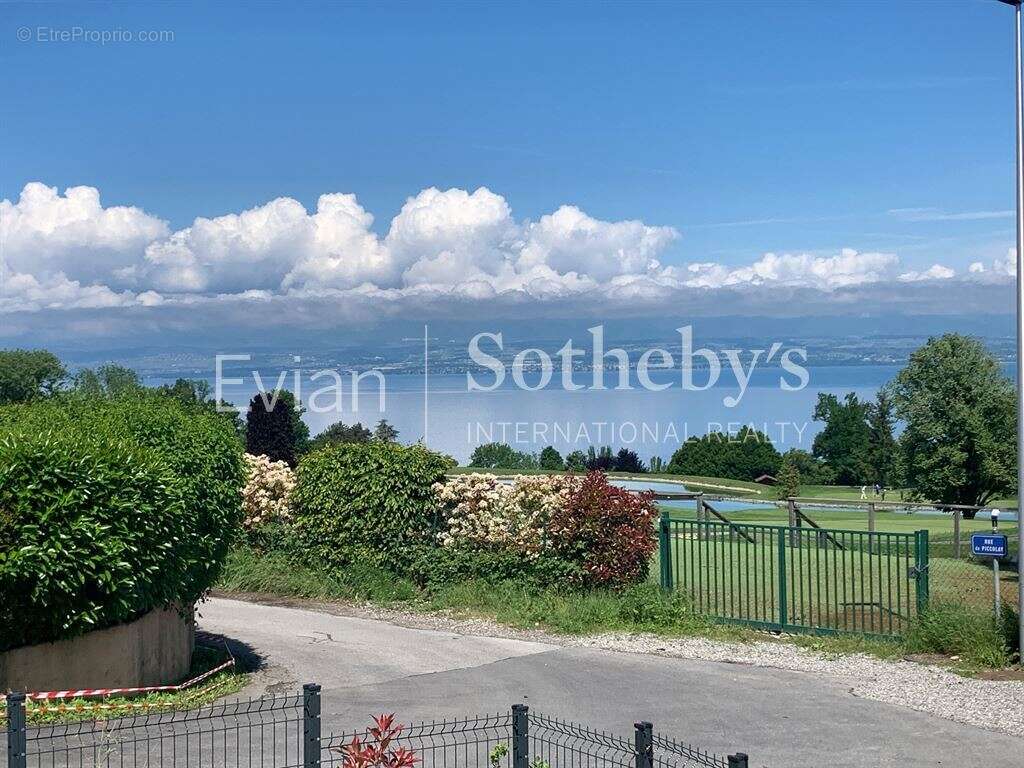 Appartement à EVIAN-LES-BAINS