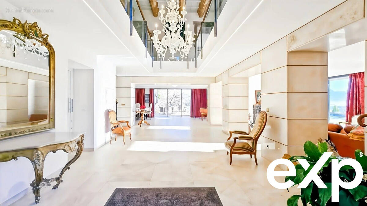 Maison à PERS-JUSSY