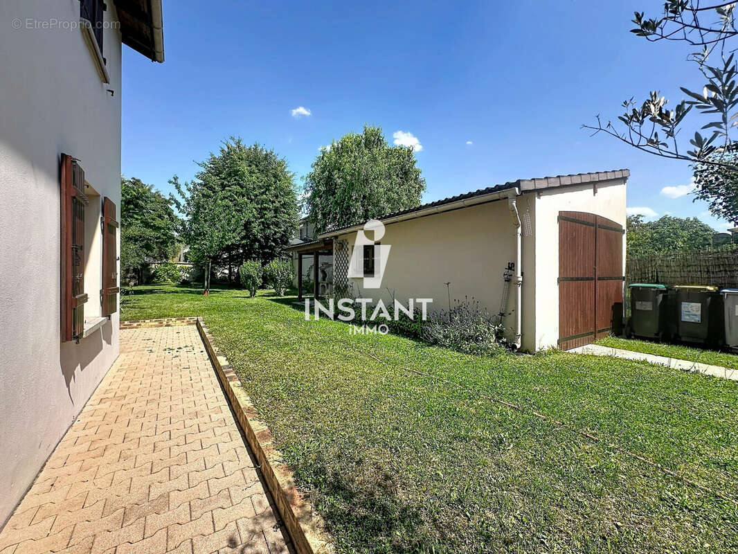 Maison à CHOISY-LE-ROI