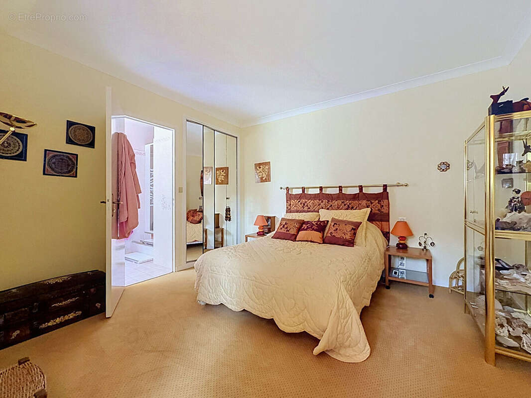 Maison 220 m² à Maurepas  - photo 17