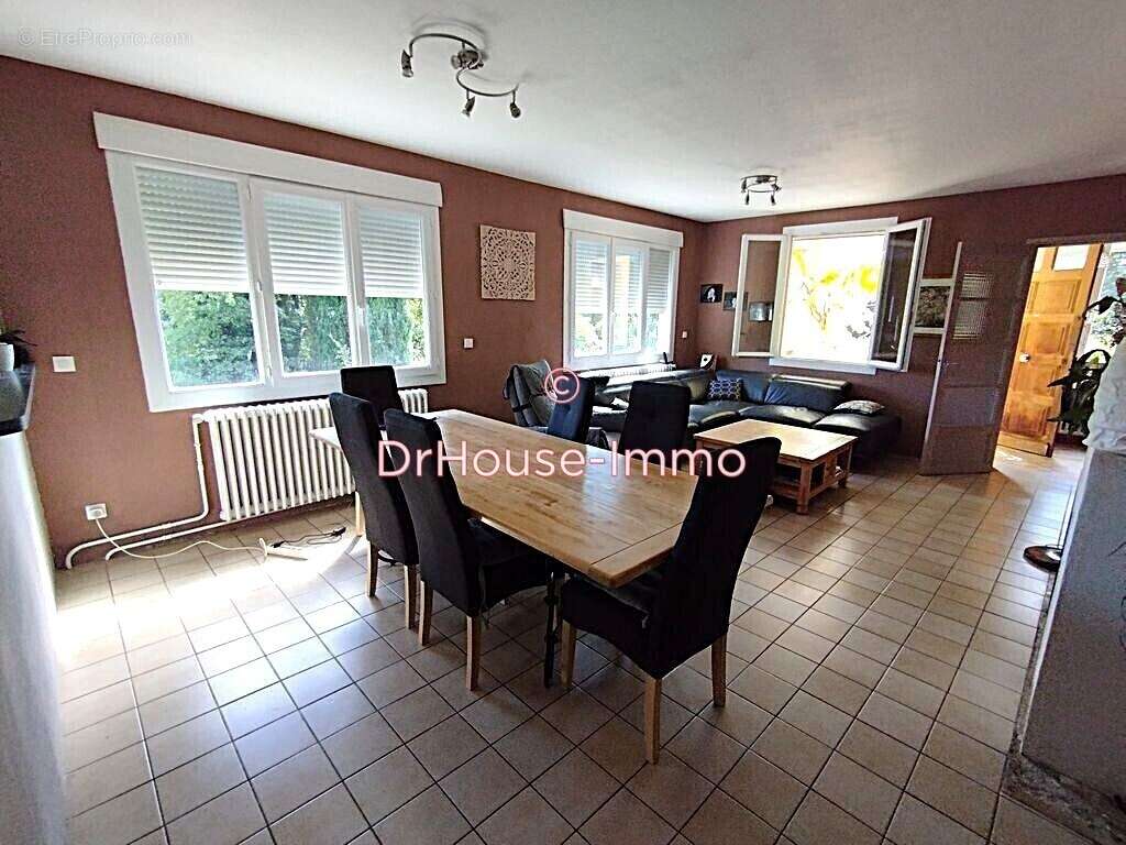 Maison à CHATEAU-ARNOUX-SAINT-AUBAN