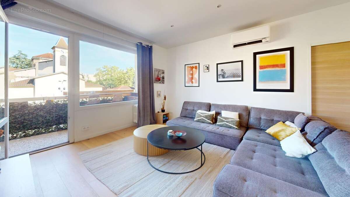 Appartement à LYON-8E