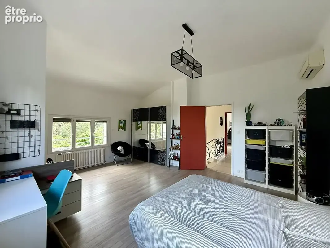 Maison de ville t6 avec garages et piscine - photo 13