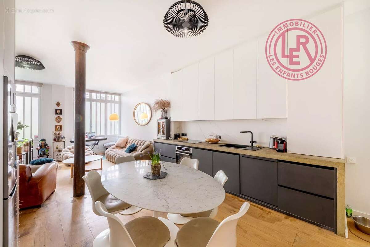 Appartement à PARIS-10E