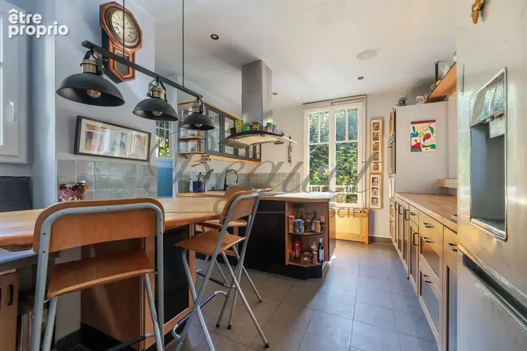 Vaucresson – Maison des années 1930 de 230 m², 4 chambres, jardin de 494 m² – Hauts-de-Seine, Île-de-France - photo 8