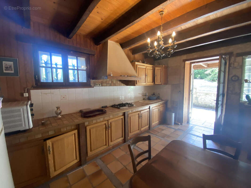 cuisine - Maison à CHALAIS