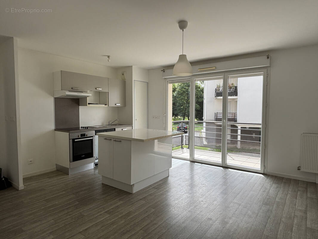 Appartement à SAINT-JEAN-DE-LA-RUELLE